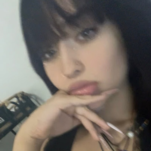 Meet your Posher, Bella bae - Picture 1 of 1